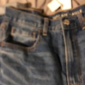 NWT American Eagle Mom Jeans